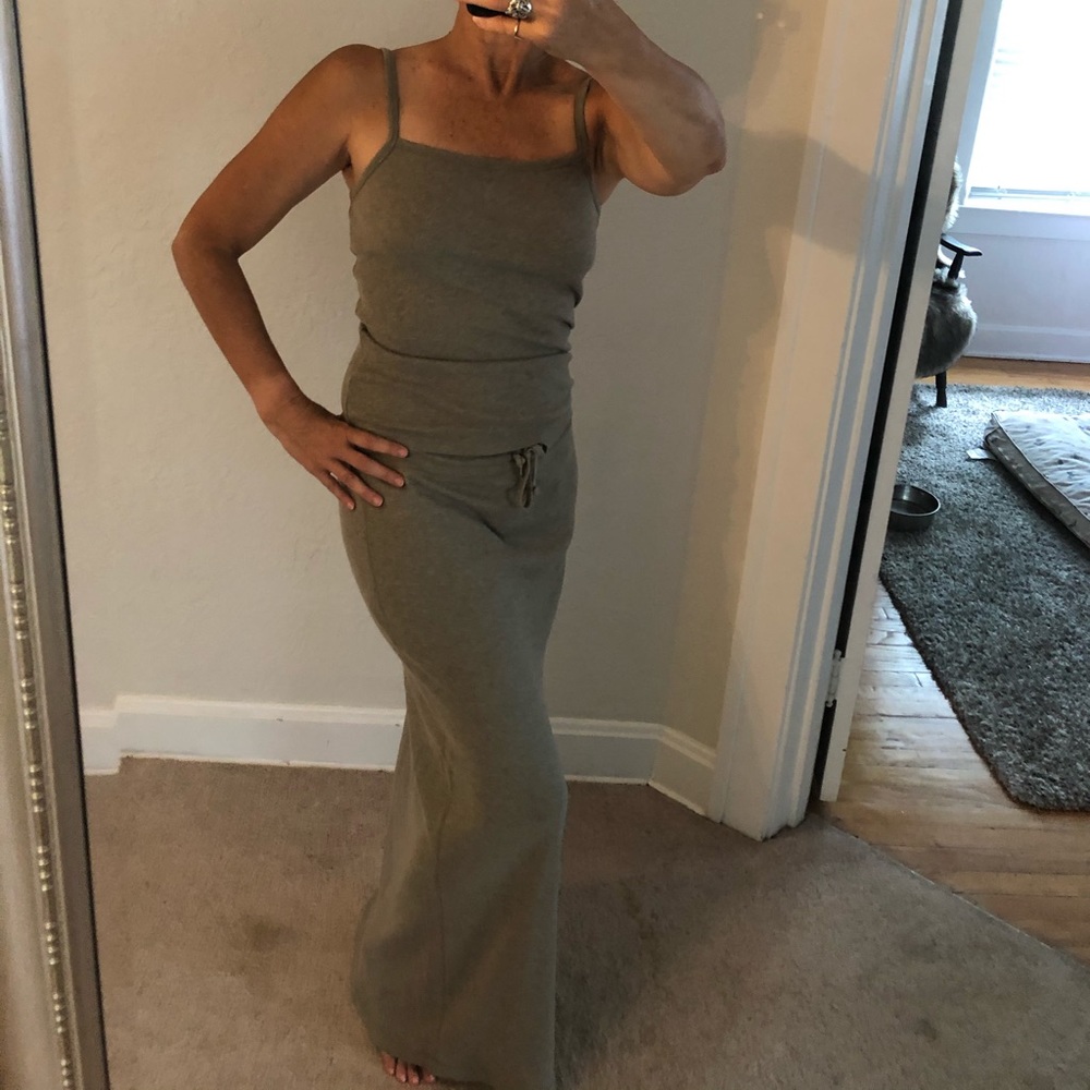 DKNY 2 Piece Maxi Set